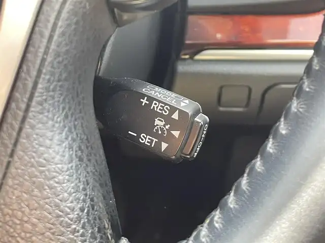 トヨタ クラウン マジェスタ 静岡県 2013(平25)年 11.9万km ホワイトパールクリスタルシャイン メーカーナビ/フルセグ/CD/DVD/Bluetooth/バックカメラ/プリクラッシュセーフティ/レーダークルーズコントロール/オートハイビーム/ヘッドライトウォッシャー/全ドアイージークローザー/スマートキー/革調シートカバー/純正18インチアルミ/前席シートヒーター/前席パワーシート/ハンドルヒーター/ドライブレコーダー/BSM/ビルトインETC/サマータイヤ24年製[LE MANS V+]/トヨタ記録簿H26/27/28/30/R2/4/5年有り