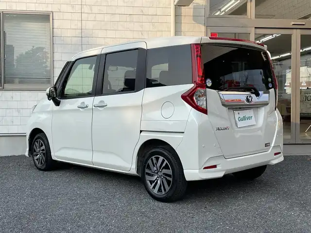 トヨタ ルーミー カスタムG 埼玉県 2019(令1)年 6.4万km パールホワイトⅢ 1オーナー/純正9インチナビ/フルセグ・CD・DVD・BT/Bカメラ/PCS/TRC/アイドリングストップ/クルコン(追従なし)/コーナーセンサー/シートヒーター(D/N席)/ETC/LEDヘッドライト/オートライト/オートハイビーム/フォグランプ/両側パワースライドドア/純正前ドラレコ/社外AW(165/65/R14・スタッドレス付き)/スマートキー2本/保証書/取扱説明書