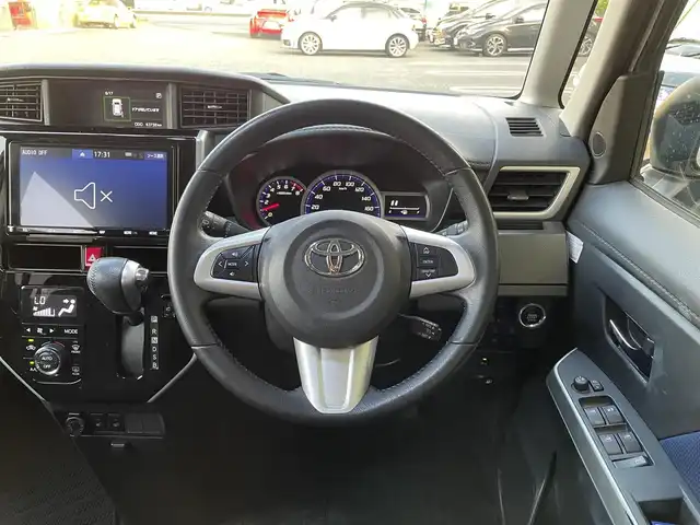 トヨタ ルーミー カスタムG 埼玉県 2019(令1)年 6.4万km パールホワイトⅢ 1オーナー/純正9インチナビ/フルセグ・CD・DVD・BT/Bカメラ/PCS/TRC/アイドリングストップ/クルコン(追従なし)/コーナーセンサー/シートヒーター(D/N席)/ETC/LEDヘッドライト/オートライト/オートハイビーム/フォグランプ/両側パワースライドドア/純正前ドラレコ/社外AW(165/65/R14・スタッドレス付き)/スマートキー2本/保証書/取扱説明書