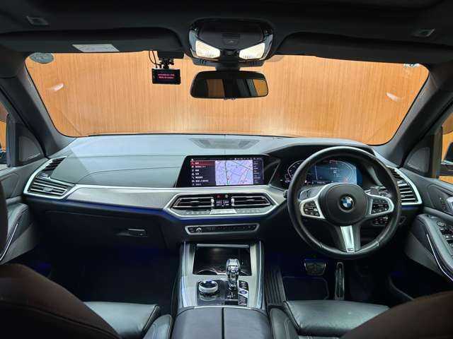 ＢＭＷ Ｘ５ xDrive 35d Mスポーツ 千葉県 2019(令1)年 5.2万km アークティック パノラマＳＲ　/ＯＰ２２インチＡＷ　/プラスＰＫＧ　/純正ナビ　/３６０°カメラ　/ＡＣＣ　/ＨＵＤ　/黒革　/シートヒーター　/パワーシート　/ＬＥＤヘッドライト　/オートライト　/電動リアゲート　/ドライブレコーダー