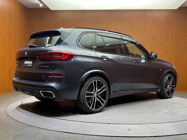 ＢＭＷ Ｘ５ xDrive 35d Mスポーツ 千葉県 2019(令1)年 5.2万km アークティック パノラマＳＲ　/ＯＰ２２インチＡＷ　/プラスＰＫＧ　/純正ナビ　/３６０°カメラ　/ＡＣＣ　/ＨＵＤ　/黒革　/シートヒーター　/パワーシート　/ＬＥＤヘッドライト　/オートライト　/電動リアゲート　/ドライブレコーダー