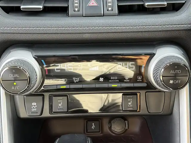トヨタ ＲＡＶ４ G 東京都 2020(令2)年 3.1万km アティチュードブラックマイカ 純正9インチディスプレイオーディオ/【AM/FM/BT/USB】/モデリスタエアロ/レーダークルーズコントロール/アラウンドビューモニター/前後ドライブレコーダー/パワーシート/シートヒーター/ステアリングヒーター/パワーバックドア/ETC2.0/コーナーセンサー/取扱説明書/保証書/スペアキー×１