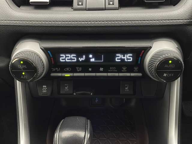 トヨタ ＲＡＶ４ G 長野県 2020(令2)年 3.1万km アティチュードブラックマイカ 4WD/純正メモリナビ/AM/FM/Bluetooth/USB入力端子/クルーズコントロール（追従走行有り）/レーンキープアシスト/アラウンドビューモニター/前後ドライブレコーダー/D席メモリ付きパワーシート/シートヒーター（前後）/エアシート（前後）/ステアリングヒーター/パワーバックドア/ビルトインETC2.0/コーナーセンサー（前後）/電格ミラー/LEDヘッドライト/純正フロアマット/純正18インチアルミ夏タイヤ/スマートキー