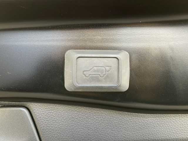 トヨタ ＲＡＶ４ G 長野県 2020(令2)年 3.1万km アティチュードブラックマイカ 4WD/純正メモリナビ/AM/FM/Bluetooth/USB入力端子/クルーズコントロール（追従走行有り）/レーンキープアシスト/アラウンドビューモニター/前後ドライブレコーダー/D席メモリ付きパワーシート/シートヒーター（前後）/エアシート（前後）/ステアリングヒーター/パワーバックドア/ビルトインETC2.0/コーナーセンサー（前後）/電格ミラー/LEDヘッドライト/純正フロアマット/純正18インチアルミ夏タイヤ/スマートキー