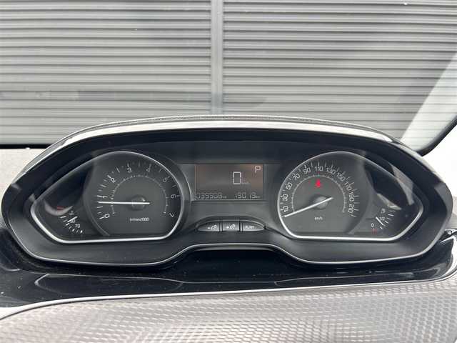 プジョー ２０８ アリュール 茨城県 2017(平29)年 4万km ブルーアンクル ワンオーナー　/アクティブセーフティブレーキ　　/純正ナビ　/１２セグ　/ＢＴ　/ＵＳＢ　/Ｂカメラ　/コーナーセンサー　/ＥＴＣ　/リモコンキー　/オートライト　/前後ドライブレコーダー　/純正１６ｉｎＡＷ　/禁煙車