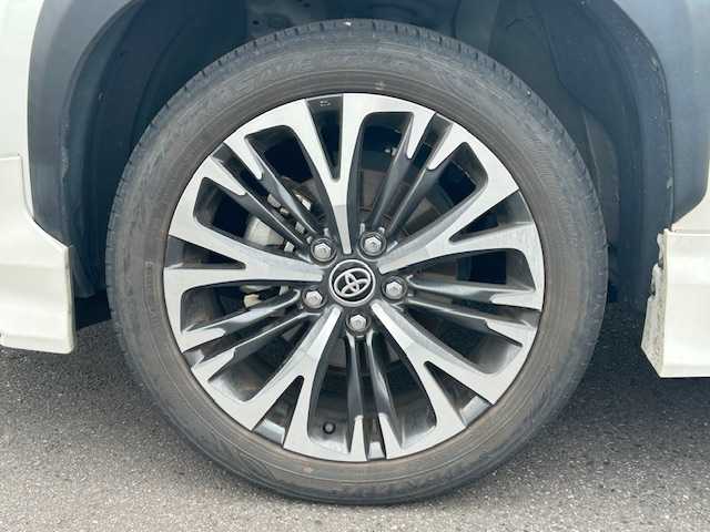 トヨタ ヤリスクロス ハイブリッド Z 茨城県 2022(令4)年 4.2万km ホワイトパールクリスタルシャイン 純正8型ディスプレイオーディオ/AppleCarPlay/バックカメラ/ビルトインETC/ブラインドスポットモニター/ドライブレコーダー/ハーフレザーシート/パワーシート/シートヒーター/モデリスタエアロ/パーキングアシスト/レーンキープアシスト/レーダー付きクルーズコントロール/横滑り防止装置/衝突軽減システム/LEDヘッドライト/オートライト/オートマチックハイビーム/純正18インチアルミホイール/純正フロアマット/スマートキー