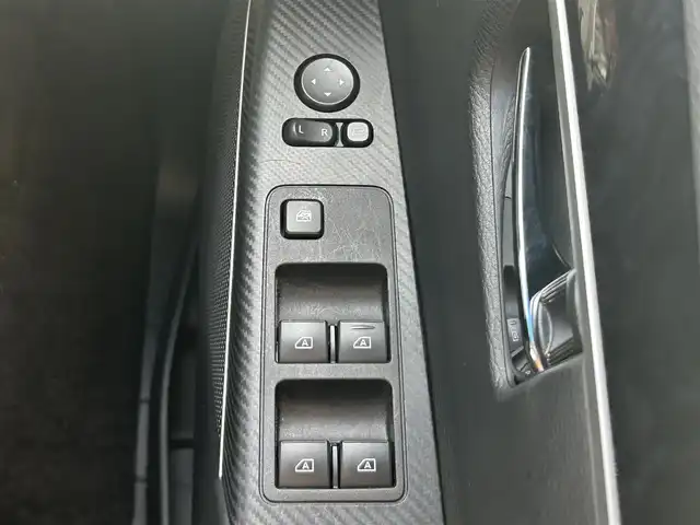 三菱 デリカＤ：５ アーバンギア G 岡山県 2019(平31)年 4.1万km ダイヤモンドブラックマイカ 登録時走行距離40168km/純正10.1インチナビ/フリップダウンモニター/フルセグTV(AM.FM.CD.DVD.TV.BT)/両側パワースライドドア/全方位カメラ/ETC/e-Assist/クリアランスソナー/衝突軽減ブレーキ/横滑り防止装置/クルーズコントロール(追従走行あり)/車線逸脱警報（レーンキープアシスト）/オートライト/オートマチックハイビーム/アイドリングストップ/18インチ純正AW/純正フロアマット/スマートキー