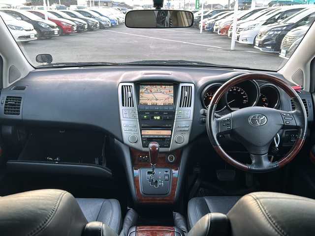 トヨタ ハリアー 240G プレミアム Lパッケージ 徳島県 2010(平22)年 11万km ブラック 純正HDDナビ/（DISC/MD）/サンルーフ/バックカメラ/純正18AW/前席パワーシート/ハーフレザーシート/前席シートヒーター/ステアリングリモコン/純正ドアバイザー/社外フロアマット/ETC/リモコンキー/キセノンヘッドライト