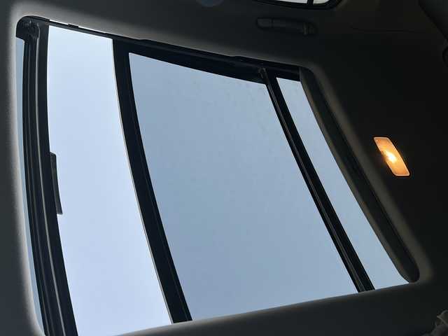 トヨタ ハリアー 240G プレミアム Lパッケージ 徳島県 2010(平22)年 11万km ブラック 純正HDDナビ/（DISC/MD）/サンルーフ/バックカメラ/純正18AW/前席パワーシート/ハーフレザーシート/前席シートヒーター/ステアリングリモコン/純正ドアバイザー/社外フロアマット/ETC/リモコンキー/キセノンヘッドライト