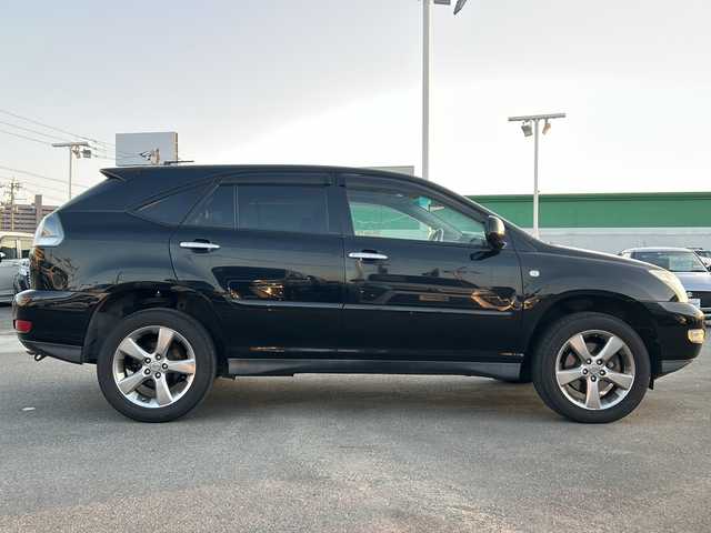 トヨタ ハリアー 240G プレミアム Lパッケージ 徳島県 2010(平22)年 11万km ブラック 純正HDDナビ/（DISC/MD）/サンルーフ/バックカメラ/純正18AW/前席パワーシート/ハーフレザーシート/前席シートヒーター/ステアリングリモコン/純正ドアバイザー/社外フロアマット/ETC/リモコンキー/キセノンヘッドライト