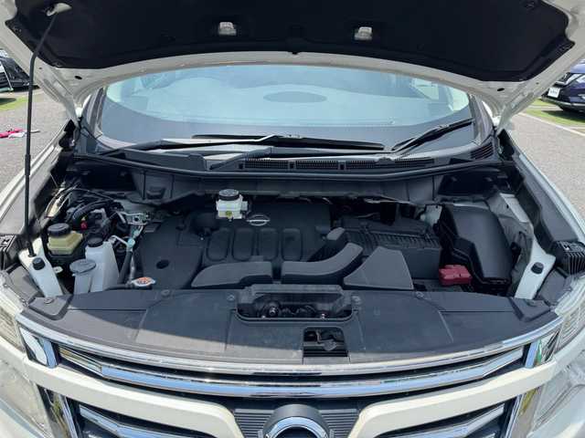 日産 エルグランド 250ハイウェイスターS 滋賀県 2017(平29)年 4.6万km ブリリアントホワイトパール ワンオーナー/純正9インチフルセグナビ/　フルセグ Bluetooth CD DVD SD/バックカメラ/純正フリップダウンモニター/純正ナビ連動ETC/純正ナビ連動ETC/クルーズコントロール/両側パワースライドドア/スンマートキー×2/プッシュスタート/純正18インチナビ/純正HIDヘッドライト/純正フロアマット/純正ドアバイザー/