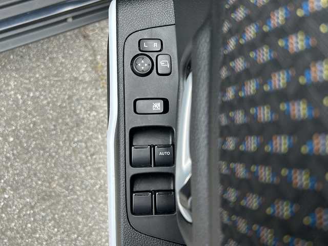 スズキ ハスラー HYBRID X 富山県 2022(令4)年 2.9万km ブルーイッシュブラックパール3  4  W  D/ 社 外 S D ナ ビ （MDV-D709BTW）/　 CD/DVD/BT/USB/HDMI/AM/PM/ フ ル セ グ T V/ 純正１５インチアルミホイール/ スズキセーフティサポート/ レーダークルーズコントロール/ ヒルディセントコントロール/ ス ノ ー モ ー ド/ グリップコントロール/ レ ー ン ア シ ス ト/ アイドリングストップ/ 横 滑 り 防 止/ L E D ヘッドライト/ L E D フォグランプ/ 電 動 格 納 ミ ラ ー / リアコーナーセンサー/ 運転席・助手席シートヒーター/ U S B ポ ー ト/ 社外フロアマット/ イ ン テ リ キ ー/ 取 扱 説 明 書