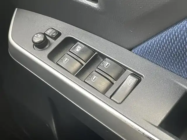 トヨタ ルーミー カスタムG 埼玉県 2017(平29)年 7.8万km ブラックマイカメタリック (株)IDOMが運営する【じしゃロン鳩ヶ谷店】の自社ローン専用車両になりますこちらは現金またはオートローンご利用時の価格です。自社ローンご希望の方は別途その旨お申付け下さい/純正ナビ/（CD/DVD/Bluetooth接続）/フルセグＴＶ/バックカメラ/ビルドインＥＴＣ/両側パワースライドドア/クルーズコントロール/アイドリングストップ/純正アルミホイール