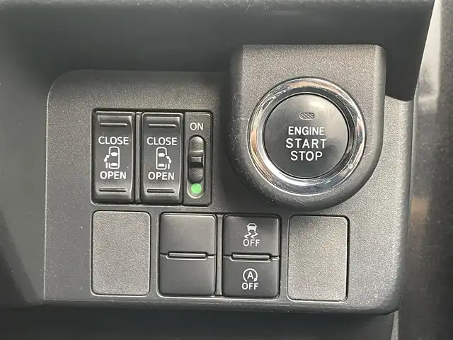 トヨタ ルーミー カスタムG 埼玉県 2017(平29)年 7.8万km ブラックマイカメタリック (株)IDOMが運営する【じしゃロン鳩ヶ谷店】の自社ローン専用車両になりますこちらは現金またはオートローンご利用時の価格です。自社ローンご希望の方は別途その旨お申付け下さい/純正ナビ/（CD/DVD/Bluetooth接続）/フルセグＴＶ/バックカメラ/ビルドインＥＴＣ/両側パワースライドドア/クルーズコントロール/アイドリングストップ/純正アルミホイール