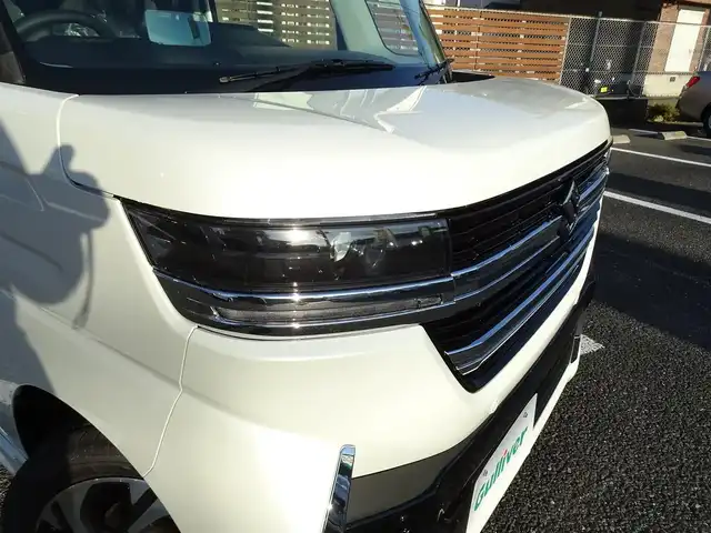 スズキ スペーシア カスタム HYBRID XS ターボ 千葉県 2025(令7)年 0.1千km ピュアホワイトパール/ブラック2トーン 【届出済未使用車】/【ピュアホワイトP/ブラック2トーン（C2H）】/LEDヘッドライト/LEDフォグランプ/パドルシフト/パワーモード/ヘッドアップディスプレイ/スズキセーティサポート/両側パワースライドドア/ハーフレザーシート/シートヒーター/純正15インチAW/アダプティブクルーズコントロール/プッシュスタート/スマートキー2本/プレミアムUV/IRカットガラス/サイド/カーテンエアバッグ/保証書/取扱説明書/
