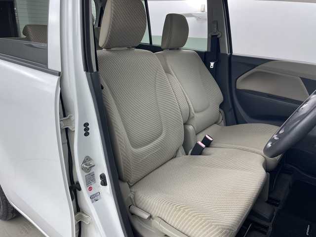 スズキ ワゴンＲ FX 愛知県 2013(平25)年 3.4万km スペリアホワイト 純正オーディオ/(CD AUX FM AM)/衝突軽減ブレーキ/アイドリングストップ/純正フロアマット/電動格納ドアミラー/ドアバイザー/横滑り防止装置/ヘッドライトレベライザー/ISO FIX/ABS/盗難防止装置/Wエアバック