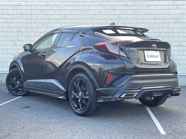 トヨタ Ｃ－ＨＲ G－T モード ネロ 栃木県 2019(平31)年 1.9万km ブラックマイカ ワンオーナー/特別仕様車「Ｇ－Ｔ　モード・ネロ」/モデリスタフロントスポイラー/純正ナビ/Bluetooth/CD/DVD/TV/SD/ビルトインETC/バックカメラ/衝突被害軽減ブレーキ/トラクションコントロール/ブラインドスポットモニター/衝突安全ボディー/UVカットガラス/追従型クルーズコントロール/本革巻きステアリング/フルオートエアコン/ドアバイザー/プッシュスタート/LEDヘッドライト/保証書/記録簿