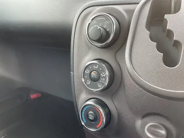 トヨタ スペイド F 千葉県 2015(平27)年 6.1万km ライトブルーマイカメタリック 純正7インチナビ/(FM/AM/Bluetooth)/バックカメラ/フロントカメラ/片側パワースライドドア/横滑り防止装置/ETC/電動格納ミラー/フロアマット/ドアバイザー/スペアキー