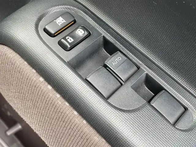 トヨタ スペイド F 千葉県 2015(平27)年 6.1万km ライトブルーマイカメタリック 純正7インチナビ/(FM/AM/Bluetooth)/バックカメラ/フロントカメラ/片側パワースライドドア/横滑り防止装置/ETC/電動格納ミラー/フロアマット/ドアバイザー/スペアキー