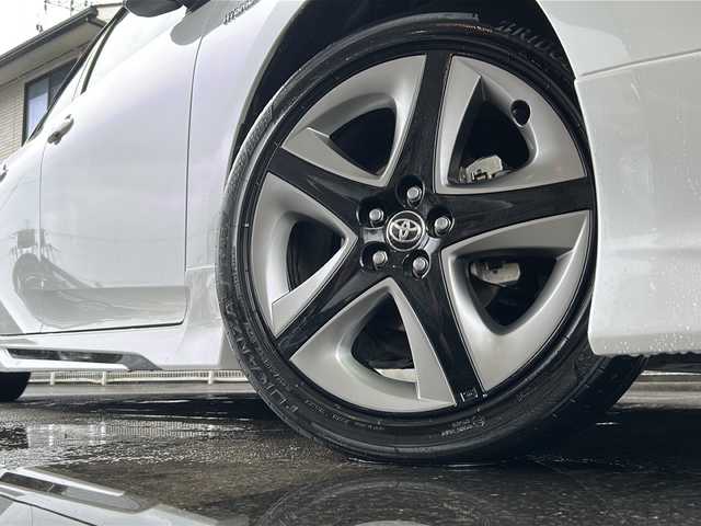 トヨタ プリウス A ツーリングセレクション 京都府 2020(令2)年 1.6万km ホワイトパールクリスタルシャイン モデリスタフルエアロ /ワンオーナー　/純正ディーラーＯＰＳＤナビ　/フルセグＴＶ　/革シート　/トヨタセーフティセンス　/バックカメラ　/前後コーナーセンサー　/LEDライト　/クルーズコントロール　/D席パワーシート/スマートキー/純正AW17インチ/前方純正ドライブレコーダー/ウィンカーミラー/アイドリングストップ/純正ビルトインETC/ワイヤレス充電/BSM/HUD