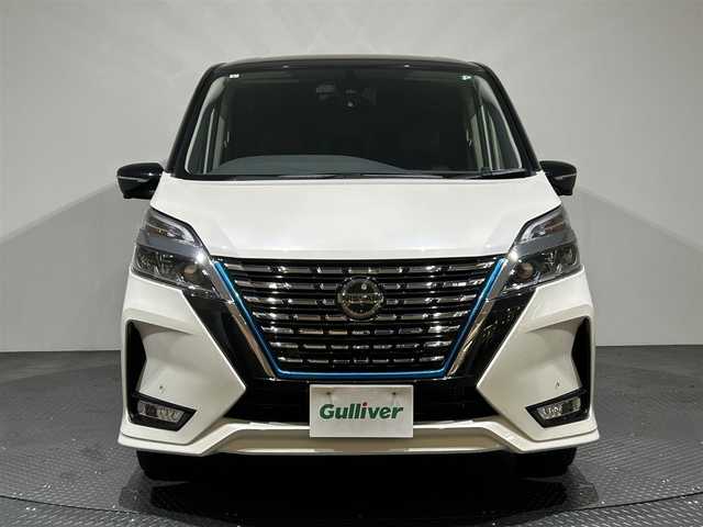日産 セレナ e－パワー ハイウェイスター V 愛媛県 2021(令3)年 3.2万km ブリリアントホワイトパール 2トーン ワンオーナー/純正10インチナビ/(Bluetooth/フルセグ)/プロパイロット/フリップダウンモニター/インテリジェンスルームミラー/アラウンドビューモニター/カプロンシート/両側電動スライドドア/ドライブレコーダー/衝突被害軽減ブレーキ/コーナーセンサー/レーンキープアシスト/ETC/サイドサンシェード/オートホールド/ステアリングスイッチ/オートライト/フォグランプ/スペアキー/保証書