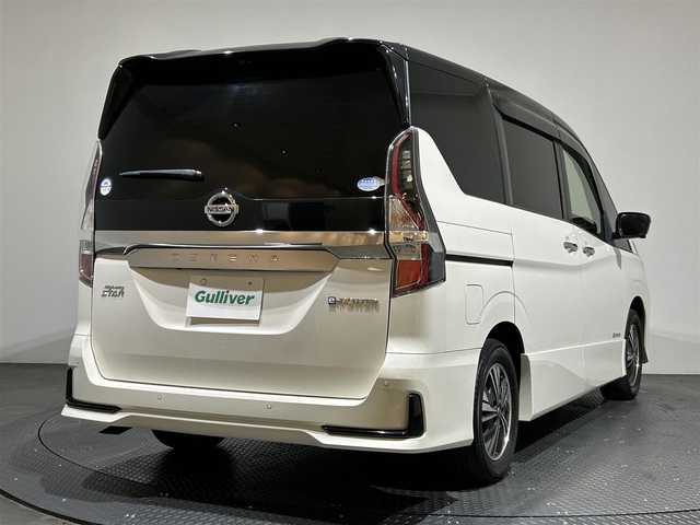 日産 セレナ e－パワー ハイウェイスター V 愛媛県 2021(令3)年 3.2万km ブリリアントホワイトパール 2トーン ワンオーナー/純正10インチナビ/(Bluetooth/フルセグ)/プロパイロット/フリップダウンモニター/インテリジェンスルームミラー/アラウンドビューモニター/カプロンシート/両側電動スライドドア/ドライブレコーダー/衝突被害軽減ブレーキ/コーナーセンサー/レーンキープアシスト/ETC/サイドサンシェード/オートホールド/ステアリングスイッチ/オートライト/フォグランプ/スペアキー/保証書