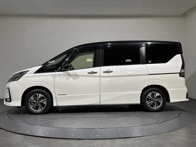 日産 セレナ e－パワー ハイウェイスター V 愛媛県 2021(令3)年 3.2万km ブリリアントホワイトパール 2トーン ワンオーナー/純正10インチナビ/(Bluetooth/フルセグ)/プロパイロット/フリップダウンモニター/インテリジェンスルームミラー/アラウンドビューモニター/カプロンシート/両側電動スライドドア/ドライブレコーダー/衝突被害軽減ブレーキ/コーナーセンサー/レーンキープアシスト/ETC/サイドサンシェード/オートホールド/ステアリングスイッチ/オートライト/フォグランプ/スペアキー/保証書