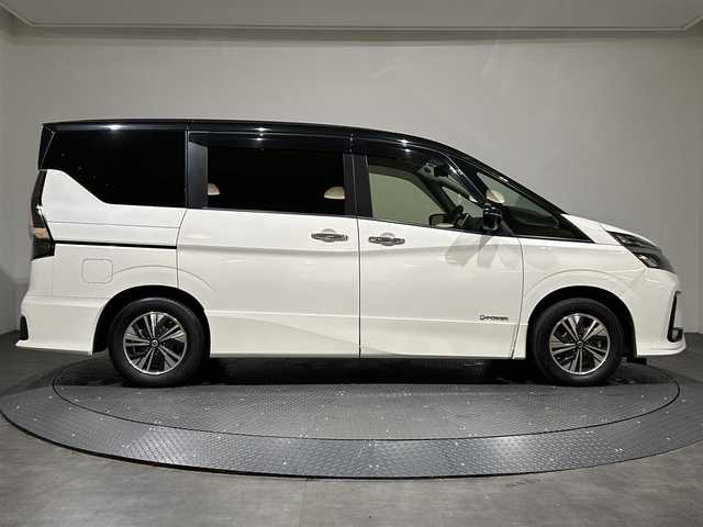 日産 セレナ e－パワー ハイウェイスター V 愛媛県 2021(令3)年 3.2万km ブリリアントホワイトパール 2トーン ワンオーナー/純正10インチナビ/(Bluetooth/フルセグ)/プロパイロット/フリップダウンモニター/インテリジェンスルームミラー/アラウンドビューモニター/カプロンシート/両側電動スライドドア/ドライブレコーダー/衝突被害軽減ブレーキ/コーナーセンサー/レーンキープアシスト/ETC/サイドサンシェード/オートホールド/ステアリングスイッチ/オートライト/フォグランプ/スペアキー/保証書