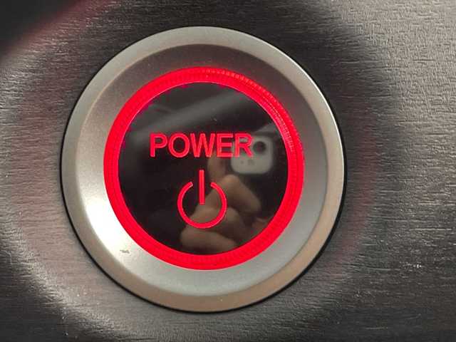 ホンダ フリード＋ ハイブリット G ホンダセンシング 岐阜県 2020(令2)年 7万km プラチナホワイトパール 純正SDナビ（VXM-204VFi)/フルセグ/DVD/BT/USB/バックカメラ/ホンダセンシング/・アダプティブクルーズコントロール/・誤発進抑制機能:/・車線維持支援システム/・後方誤発進抑制機能/・衝突被害軽減ブレーキ/パーキングセンサー/純正ドライブレコーダー/純正ビルトインETC/ハーフレザーシート/前席シートヒーター/両側パワースライドドア/純正フロアマット/サンシェード/純正15インチAW/寒冷地仕様/プッシュスタート/LEDオートライト