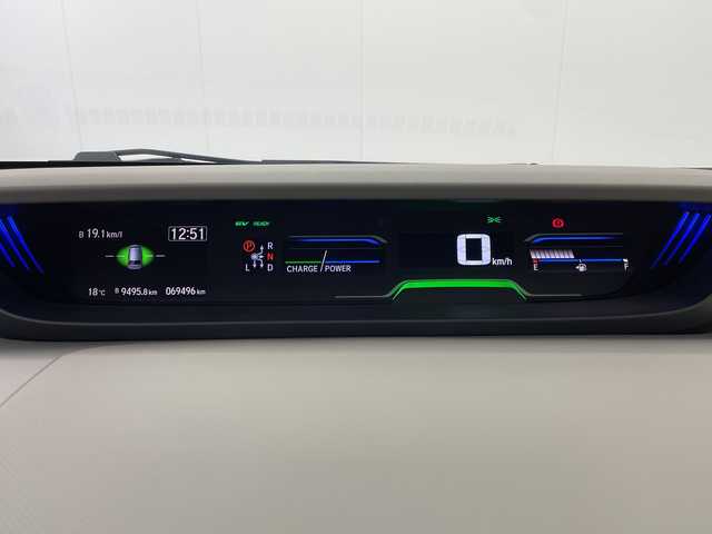 ホンダ フリード＋ ハイブリット G ホンダセンシング 岐阜県 2020(令2)年 7万km プラチナホワイトパール 純正SDナビ（VXM-204VFi)/フルセグ/DVD/BT/USB/バックカメラ/ホンダセンシング/・アダプティブクルーズコントロール/・誤発進抑制機能:/・車線維持支援システム/・後方誤発進抑制機能/・衝突被害軽減ブレーキ/パーキングセンサー/純正ドライブレコーダー/純正ビルトインETC/ハーフレザーシート/前席シートヒーター/両側パワースライドドア/純正フロアマット/サンシェード/純正15インチAW/寒冷地仕様/プッシュスタート/LEDオートライト