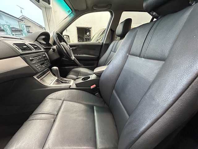 ＢＭＷ Ｘ３ 3．0si 宮城県 2007(平19)年 18.2万km サファイアブラックP ４WD/ワンオーナー/純正ナビ（AM/FM/TV）/サンルーフ/レザーシート/前席シートヒーター/ダウンヒルアシストコントロール/コーナーセンサー/オートライト/ドラレコ/サマータイヤ純正AW（２３５/５０R18）/スタッドレスタイヤ積込社外AW（２３５/５５R17）/保証書/記録簿/取扱説明書