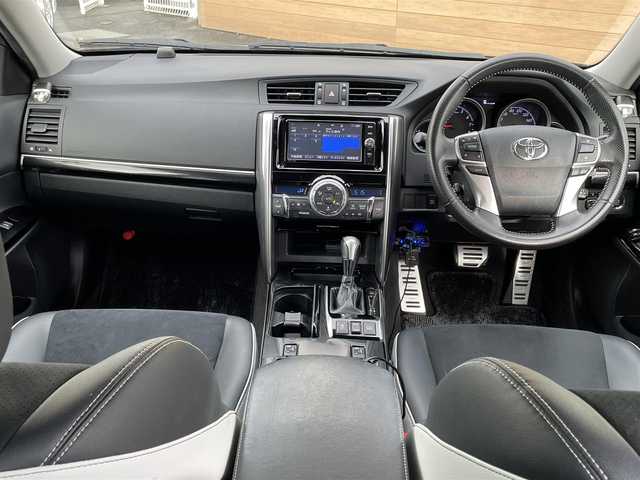 トヨタ マークＸ 350RDS 長野県 2017(平29)年 5.7万km シルバーマイカM ４WD/社外ナビ/・Bluetooth/CD/DVD/TV/バックカメラ/社外ETC/クルーズコントロール追走あり/純正フロアマット/ハーフレザー/前席パワーシート/前席シートヒーター/社外１９インチＡＷ/LEDオートライト/ドアバイザー/保証書/取り扱い説明書