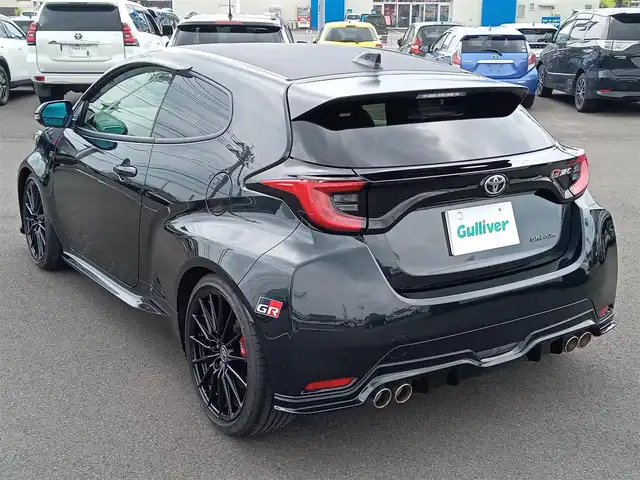 トヨタ ＧＲヤリス RZ ファーストエディション 福井県 2021(令3)年 0.8万km プレシャスブラックパール ワンオーナー車/純正18インチAW/４WD/LEDヘッドライト/Fフォグ/SOSボタン/ビルトインETC/純正メモリナビ/フルセグテレビ/盗難防止装置/横滑り防止装置/アイドリングストップ/ダブル＋サイドエアバッグ/カーテンエアバッグ/純正フロアマット/スマートキー