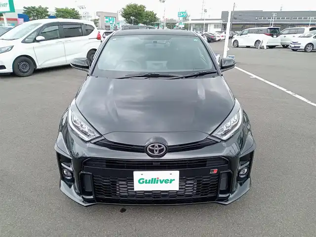 トヨタ ＧＲヤリス RZ ファーストエディション 福井県 2021(令3)年 0.8万km プレシャスブラックパール ワンオーナー車/純正18インチAW/４WD/LEDヘッドライト/Fフォグ/SOSボタン/ビルトインETC/純正メモリナビ/フルセグテレビ/盗難防止装置/横滑り防止装置/アイドリングストップ/ダブル＋サイドエアバッグ/カーテンエアバッグ/純正フロアマット/スマートキー