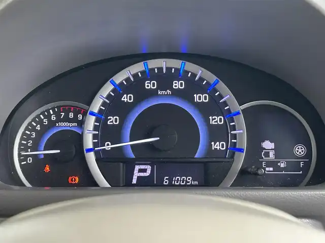 スズキ スペーシア G 茨城県 2016(平28)年 6.1万km クリスタルホワイトP 社外ナビ（MDV-D303）/バックカメラ/シートヒーター/両側スライドドア/純正フロアマット/スペアキー×1/取扱説明書