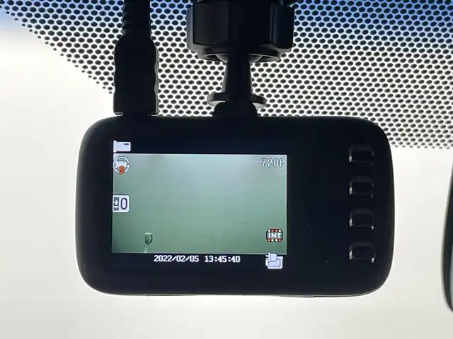 トヨタ ランドクルーザー プラド TX 熊本県 2018(平30)年 6.7万km ホワイトパールクリスタルシャイン ４WD/社外ナビAVIC-RW501（ＣＤ・ＤＶＤ・フルセグ・ＢＴ）/バックカメラ　/社外前方ドライブレコーダー　/ビルトインＥＴＣ　/前後クリアランスソナー　/トヨタセーフティーセンス/・プリクラッシュセーフティ/・レーンディパーチャーアラート/・オートマチックハイビーム/・アダブティブクルーズコントロール/横滑り防止/ダウンヒルアシスト/ルーフレール/革巻きステアリング/純正フロアマット/純正17インチAW/オートライト/LEDヘッドライト/フォグランプ/スマートキー/プッシュスタート