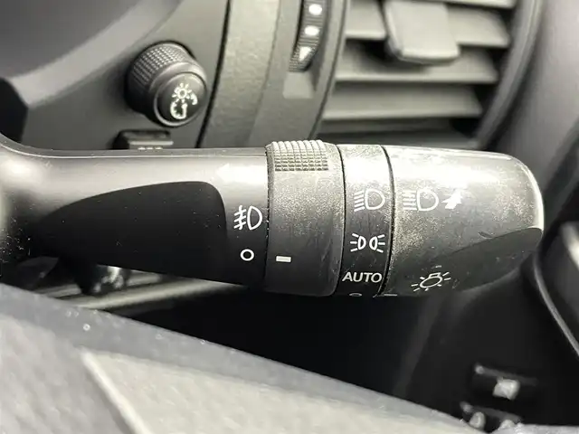 トヨタ ランドクルーザー プラド TX 熊本県 2018(平30)年 6.7万km ホワイトパールクリスタルシャイン ４WD/社外ナビAVIC-RW501（ＣＤ・ＤＶＤ・フルセグ・ＢＴ）/バックカメラ　/社外前方ドライブレコーダー　/ビルトインＥＴＣ　/前後クリアランスソナー　/トヨタセーフティーセンス/・プリクラッシュセーフティ/・レーンディパーチャーアラート/・オートマチックハイビーム/・アダブティブクルーズコントロール/横滑り防止/ダウンヒルアシスト/ルーフレール/革巻きステアリング/純正フロアマット/純正17インチAW/オートライト/LEDヘッドライト/フォグランプ/スマートキー/プッシュスタート