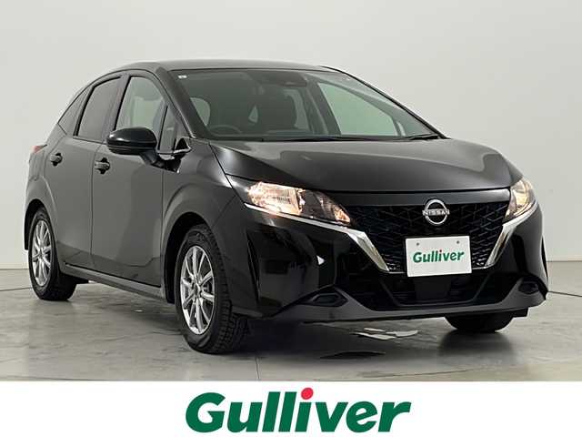 日産 ノート X FOUR 道央・札幌 2023(令5)年 1万km スーパーブラック ・４WD /e-POWER/・エマージェンシーブレーキ/・セーフティ・シールド/・プロパイロット/・社外ディスプレイオーディオ/・Bluetooth/HDMI//・AppleCarPlay/AndroidAuto/・アラウンドビュー/バックカメラ/・運転席.助手席シートヒーター/・ステアリングヒーター/・オートハイビーム/・デジタルインナーミラー/・サマータイヤ積み込み/・スマートキー/プッシュスタート