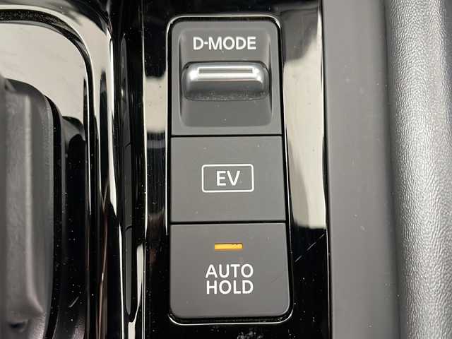 日産 ノート X FOUR 道央・札幌 2023(令5)年 1万km スーパーブラック ・４WD /e-POWER/・エマージェンシーブレーキ/・セーフティ・シールド/・プロパイロット/・社外ディスプレイオーディオ/・Bluetooth/HDMI//・AppleCarPlay/AndroidAuto/・アラウンドビュー/バックカメラ/・運転席.助手席シートヒーター/・ステアリングヒーター/・オートハイビーム/・デジタルインナーミラー/・サマータイヤ積み込み/・スマートキー/プッシュスタート