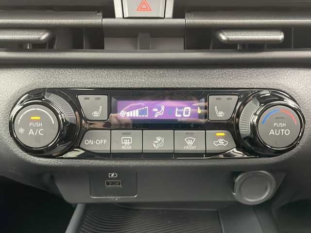 日産 ノート X FOUR 道央・札幌 2023(令5)年 1万km スーパーブラック ・４WD /e-POWER/・エマージェンシーブレーキ/・セーフティ・シールド/・プロパイロット/・社外ディスプレイオーディオ/・Bluetooth/HDMI//・AppleCarPlay/AndroidAuto/・アラウンドビュー/バックカメラ/・運転席.助手席シートヒーター/・ステアリングヒーター/・オートハイビーム/・デジタルインナーミラー/・サマータイヤ積み込み/・スマートキー/プッシュスタート