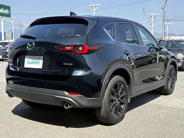 マツダ ＣＸ－５ 20S ブラックトーンED 徳島県 2022(令4)年 3.3万km ジェットブラックマイカ ワンオーナー車/マツダi-アクティブセンス/衝突被害軽減ブレーキ　/クリアランスソナー/純正ナビゲーション/（フルセグ/ラジオ/Bluetooth）/全方位モニター　/ハーフレザーシート　/パワーバックドア　/LEDヘッドライト/フォグランプ/アイドリングストップ/ＥＴＣ　/純正１９インチアルミホイール/社外ドライブレコーダー　/トラクションコントロール　/ＴＣＳ　/電気式パーキングブレーキ/オートホールド/パドルシフト　/ウィンカーミラー/リヤワイパー/革巻きステアリング/運転席パワーシート　/プッシュスタート/スマートキー/純正フロアマット