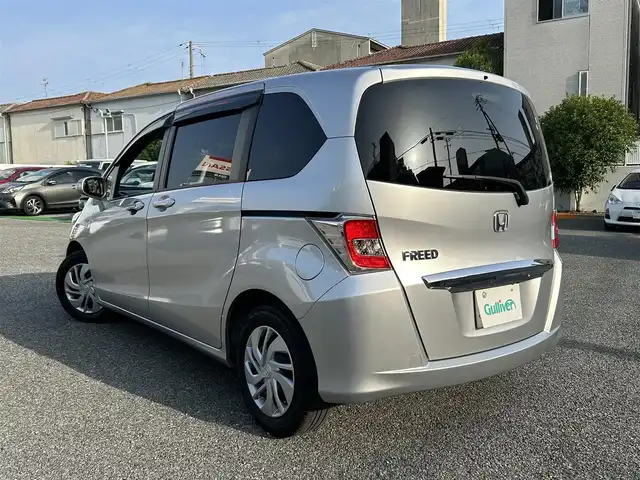 ホンダ フリード G ジャストセレクション 兵庫県 2014(平26)年 6.5万km アラバスターシルバーメタリック ・純正メモリーナビ/・地デジ/DVD/BT/・バックカメラ/・ステアリングリモコン/・両側パワースライドドア/・ビルトインETC/・ドライブレコーダー/・オートキセノンヘッドランプ/・スマートキー