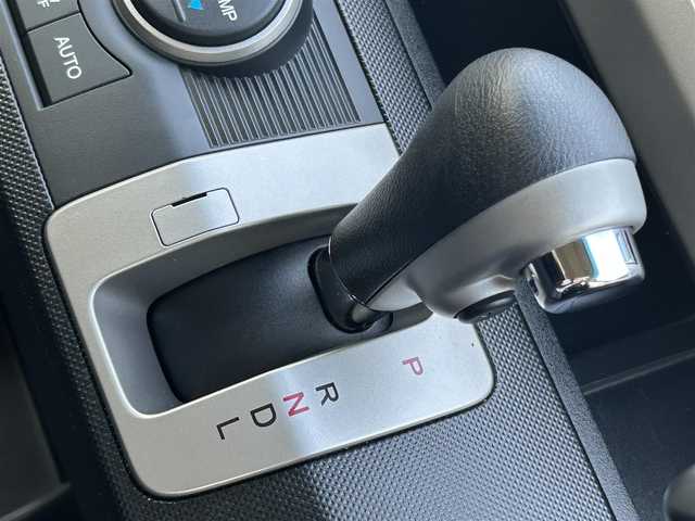 ホンダ フリード G ジャストセレクション 兵庫県 2014(平26)年 6.5万km アラバスターシルバーメタリック ・純正メモリーナビ/・地デジ/DVD/BT/・バックカメラ/・ステアリングリモコン/・両側パワースライドドア/・ビルトインETC/・ドライブレコーダー/・オートキセノンヘッドランプ/・スマートキー