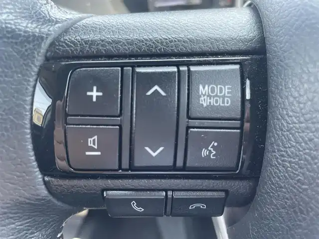 トヨタ ハイラックス Z 愛知県 2022(令4)年 3.5万km スーパーホワイトⅡ ワンオーナー/スマートキー/プッシュスタート/純正SDナビ/（フルセグTV/BT/CD/DVD）/バックカメラ/ETC/純正17インチAW/LDA/PCS/RSA/レーダークルーズコントロール/オートライト/LEDヘッドライト/前後ドライブレコーダー/純正フロアマット/純正ドアバイザー/取説、保証書/スペアキー