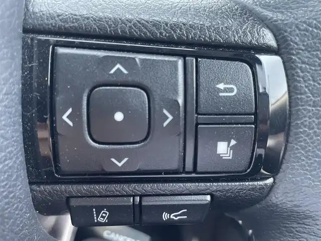 トヨタ ハイラックス Z 愛知県 2022(令4)年 3.5万km スーパーホワイトⅡ ワンオーナー/スマートキー/プッシュスタート/純正SDナビ/（フルセグTV/BT/CD/DVD）/バックカメラ/ETC/純正17インチAW/LDA/PCS/RSA/レーダークルーズコントロール/オートライト/LEDヘッドライト/前後ドライブレコーダー/純正フロアマット/純正ドアバイザー/取説、保証書/スペアキー