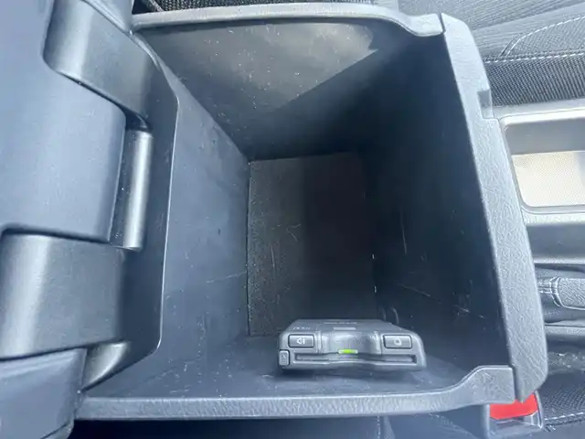 トヨタ ハイラックス Z 愛知県 2022(令4)年 3.5万km スーパーホワイトⅡ ワンオーナー/スマートキー/プッシュスタート/純正SDナビ/（フルセグTV/BT/CD/DVD）/バックカメラ/ETC/純正17インチAW/LDA/PCS/RSA/レーダークルーズコントロール/オートライト/LEDヘッドライト/前後ドライブレコーダー/純正フロアマット/純正ドアバイザー/取説、保証書/スペアキー
