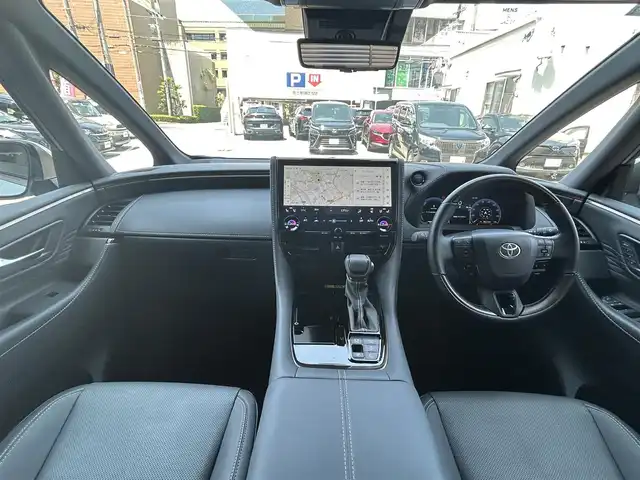 トヨタ アルファードハイブリット Z 大阪府 2024(令6)年 1万km プラチナホワイトパールマイカ ワンオーナー/左右独立ムーンルーフ（電動シェード＆巻き込み防止機能付）/後席用パワーサイドサンシェード/デジタルインナーミラー/純正14インチHDDナビ/フリップダウンモニター（V12T-R72C）/パノラミックビューモニター/ETC2.0/ToyotaSafetySense/・プリクラッシュセーフティー/・レーントレーシングアシスト【LTA】/・レーンディパーチャーアラート【LDA】/・レーダークルーズコントロール/・アダプティブハイビームシステム【AHS】/・ロードサイドアシスト【RSA】/・ドライバー異常時対応システム/・プロアクティブドライビングアシスト【PDA】/・発進遅れ告知機能【TMN】/ブラインドスポットモニター【BSM】/安心降車アシスト【SEA】/後方車両接近告知/周辺車両接近時サポート/セカンダリーコリジョンブレーキ/リアクロストラフィックアラート/パーキングサポートブレーキ/リアカメラディクション/クリアランスソナー/保証書・記録簿（R6.9/R7.10）