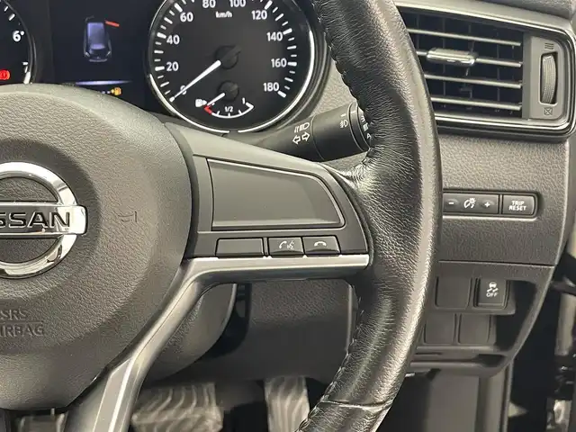 日産 エクストレイル 20X 滋賀県 2017(平29)年 6.3万km ダイヤモンドブラック 純正９インチナビ/・CD・DVD・Bluetooth・フルセグTV・AUX/全方位カメラ/合皮シート/電動リアゲート/ＬＥＤヘッドライト/前後コーナーセンサー/前後ドラレコ/オートライト/オートマチックハイビーム/レーンキープアシスト/衝突軽減/横滑り防止/盗難防止システム/純正18インチAW/ビルトインETC/フルフラットシート/スマートキー