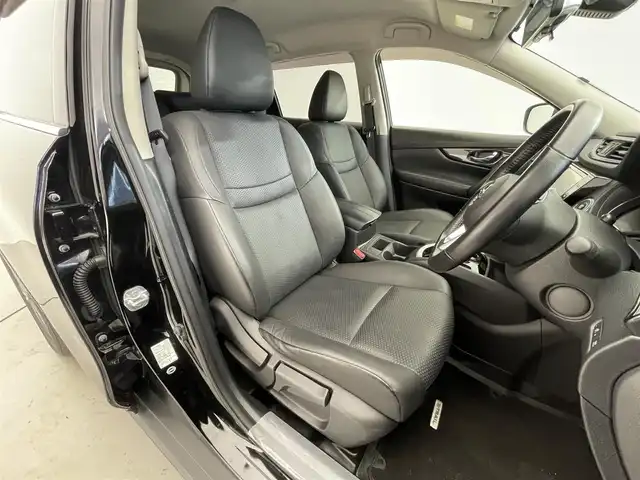 日産 エクストレイル 20X 滋賀県 2017(平29)年 6.3万km ダイヤモンドブラック 純正９インチナビ/・CD・DVD・Bluetooth・フルセグTV・AUX/全方位カメラ/合皮シート/電動リアゲート/ＬＥＤヘッドライト/前後コーナーセンサー/前後ドラレコ/オートライト/オートマチックハイビーム/レーンキープアシスト/衝突軽減/横滑り防止/盗難防止システム/純正18インチAW/ビルトインETC/フルフラットシート/スマートキー