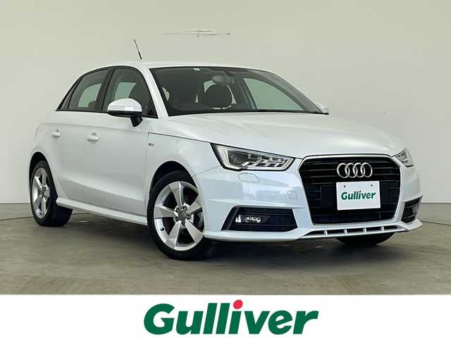 アウディ Ａ１ SB 1stエディション 秋田県 2015(平27)年 3.4万km グレイシアホワイトメタリック 純正ナビ/　（CD/DVD/Bluetooth）/バックカメラ/革巻きハンドル/パドルシフト/ステアリングスイッチ/ETC/純正フロアマット/純正16インチアルミホイール/HIDライト/フォグランプ/オートライト/リモコンキー
